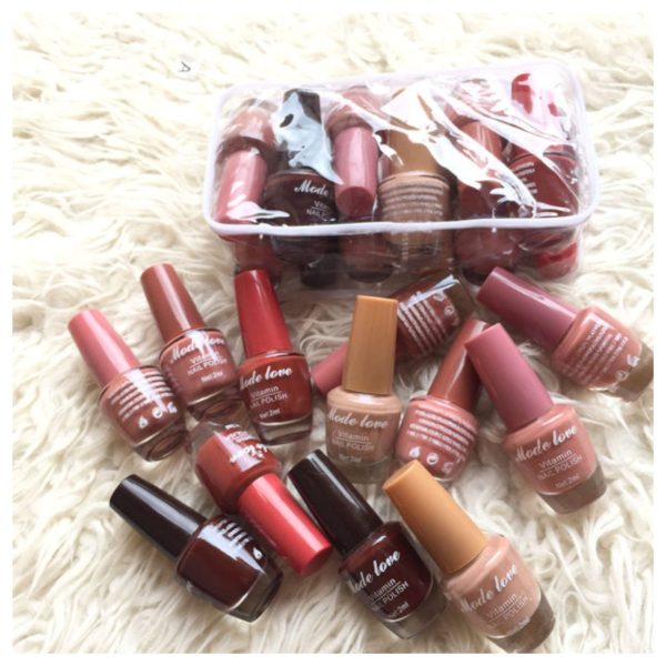 Set Of 6 Nail Paints With Bag